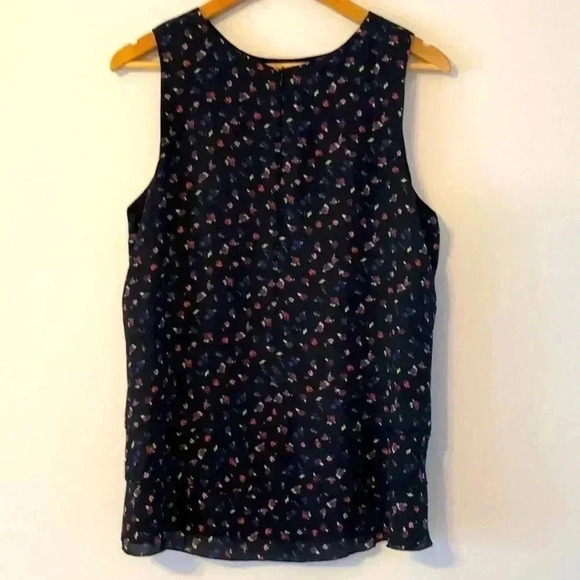 Emma & Olivia Sleeveless Floral Print Blouse - Picture 2 of 7